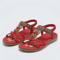 Sandali in stile ibizenco che combinano comfort ed eleganza